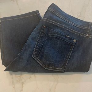 NWOT FIDELITY STEVIE MID RISE SKINNY JEANS